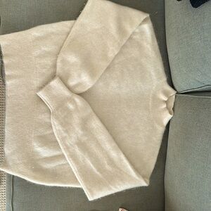 Gorgeous Aritzia wool and cashmere sweater